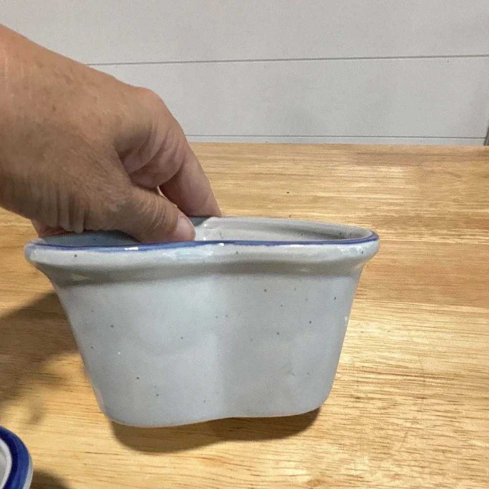 3 Adorable Crock-like Heart-Shaped and patterned Bowls Gray/Blue Glossy